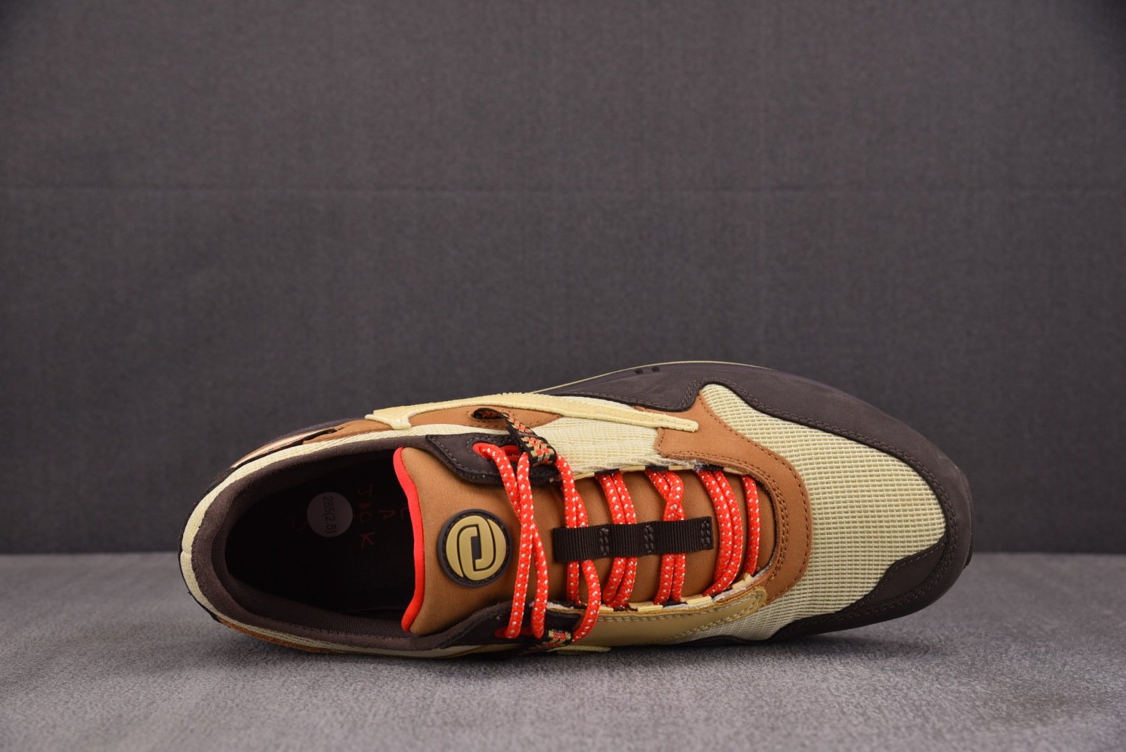 Travis黄棕  尺码36-47.5

纯原版出品-NK Air Max 1 Travis Scott