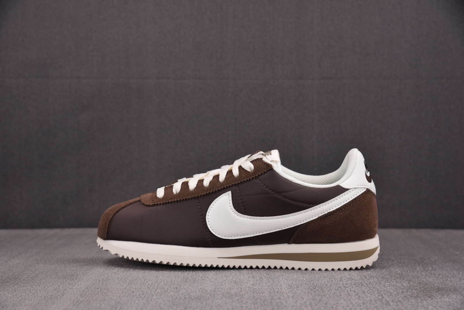 阿甘Cortez  尺码36-45

纯原版出品-NK Cortez Baroque Brown 黑深棕