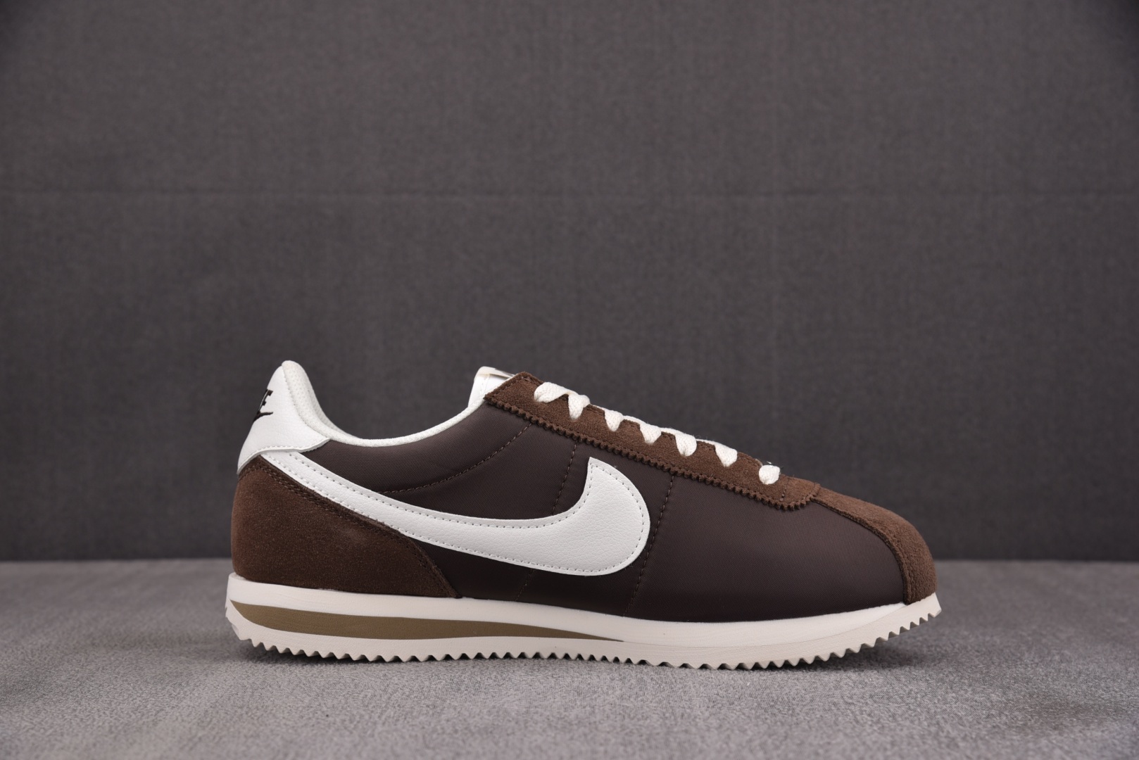 阿甘Cortez  尺码36-45

纯原版出品-NK Cortez Baroque Brown 黑深棕