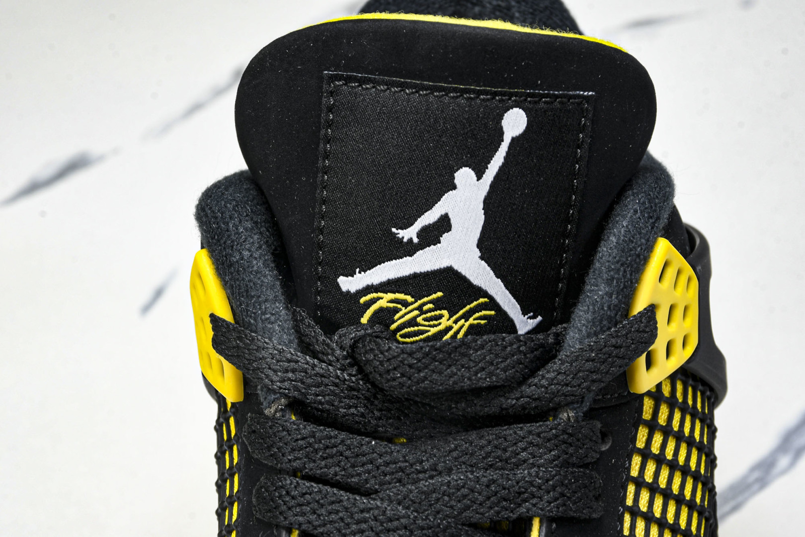  Air Jordan 4 Thunder AJ4 乔4雷公 复刻篮球鞋 DH6927-017 尺寸 4