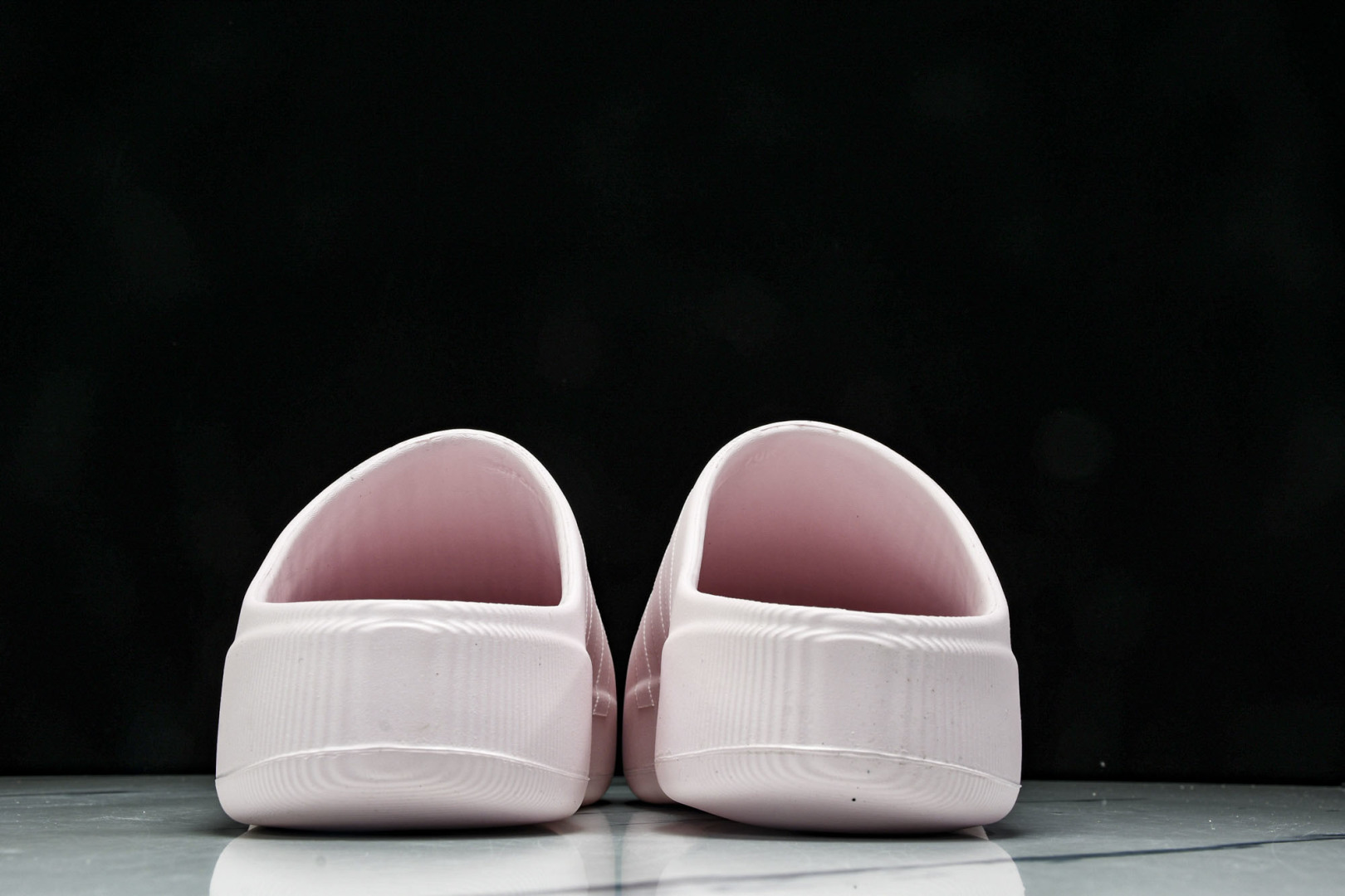  Adidas Originals AdiFOM Superstar Mule  阿迪今夏爆款包头鸭鸭拖