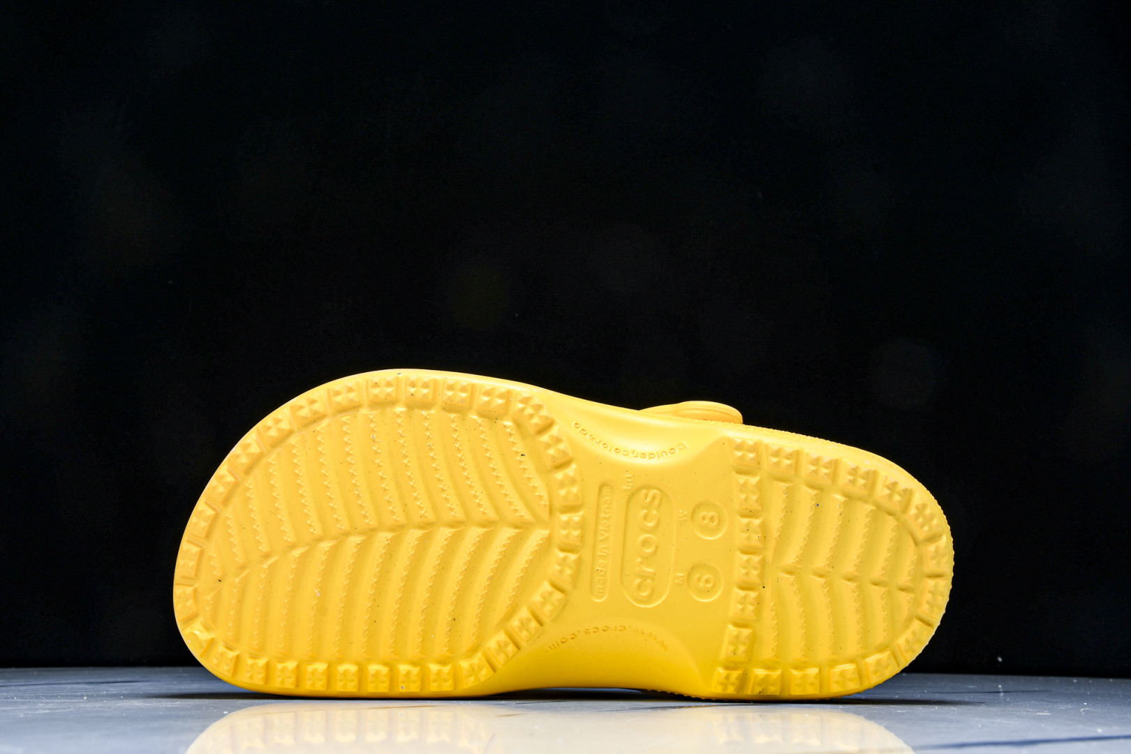  Crocs 卡骆驰 明星上脚同款 经夏季经典两用沙滩洞洞鞋 凉鞋拖鞋 尺码：M3（34-35）M4（3