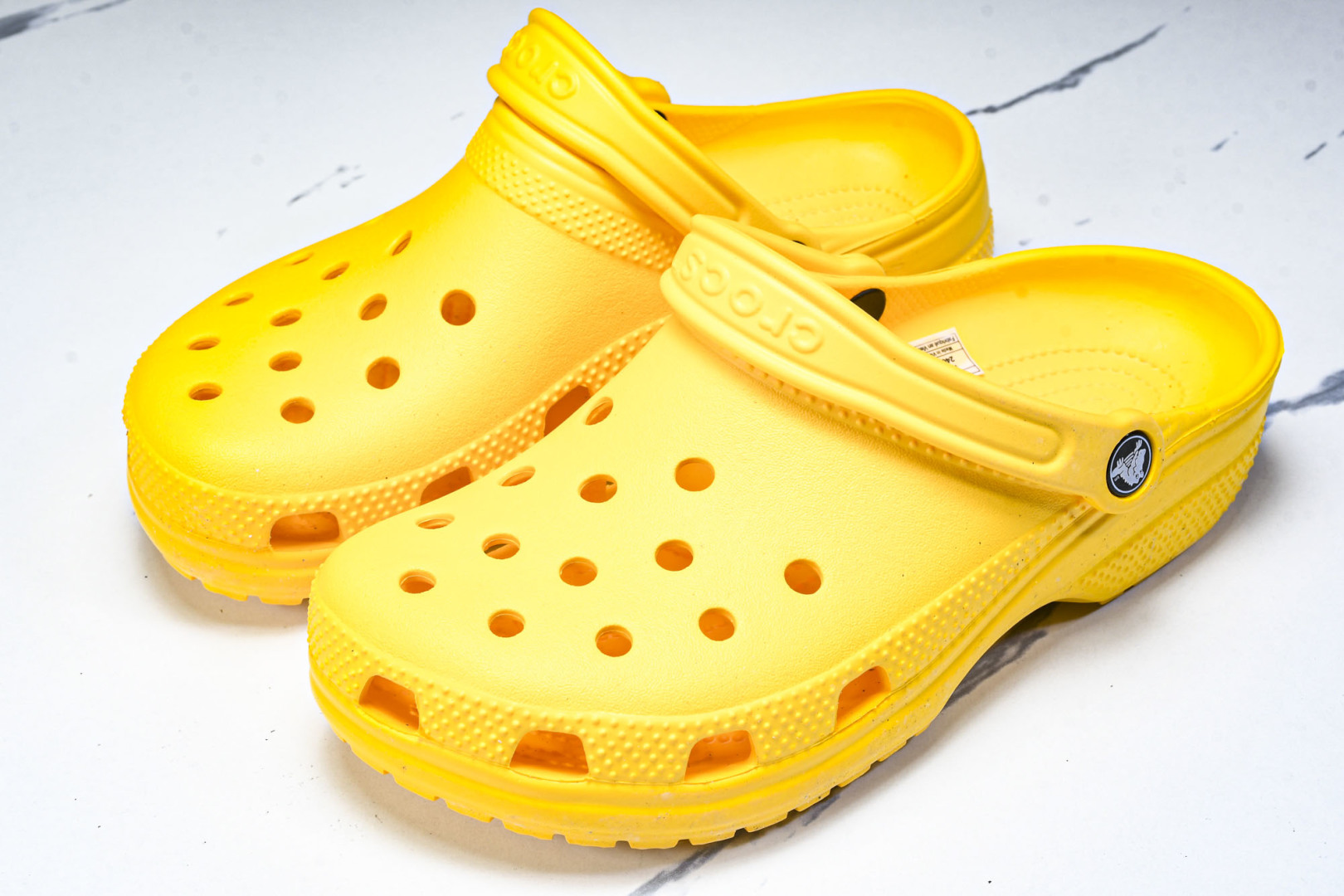  Crocs 卡骆驰 明星上脚同款 经夏季经典两用沙滩洞洞鞋 凉鞋拖鞋 尺码：M3（34-35）M4（3