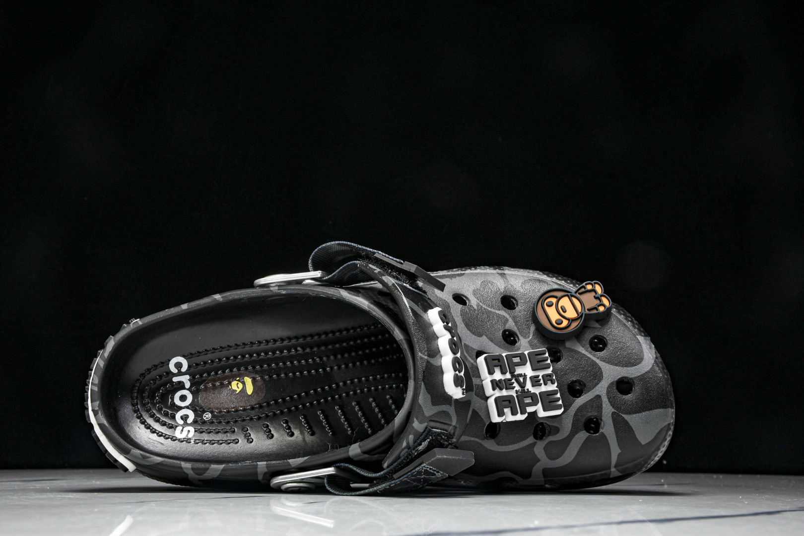  Bape x crocs classic clog卡骆驰 Classic clog 迷彩印花 舒适百搭