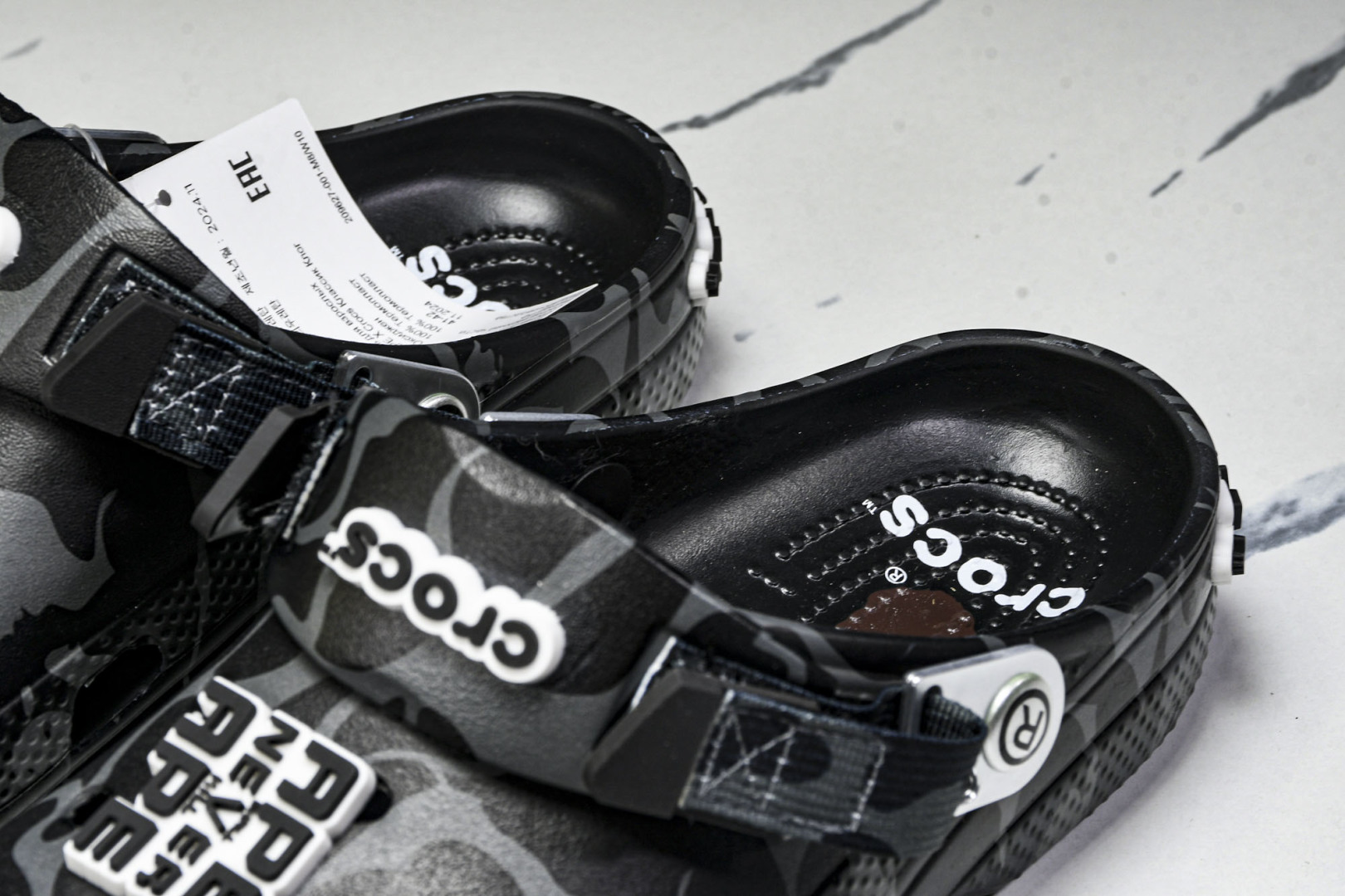  Bape x crocs classic clog卡骆驰 Classic clog 迷彩印花 舒适百搭