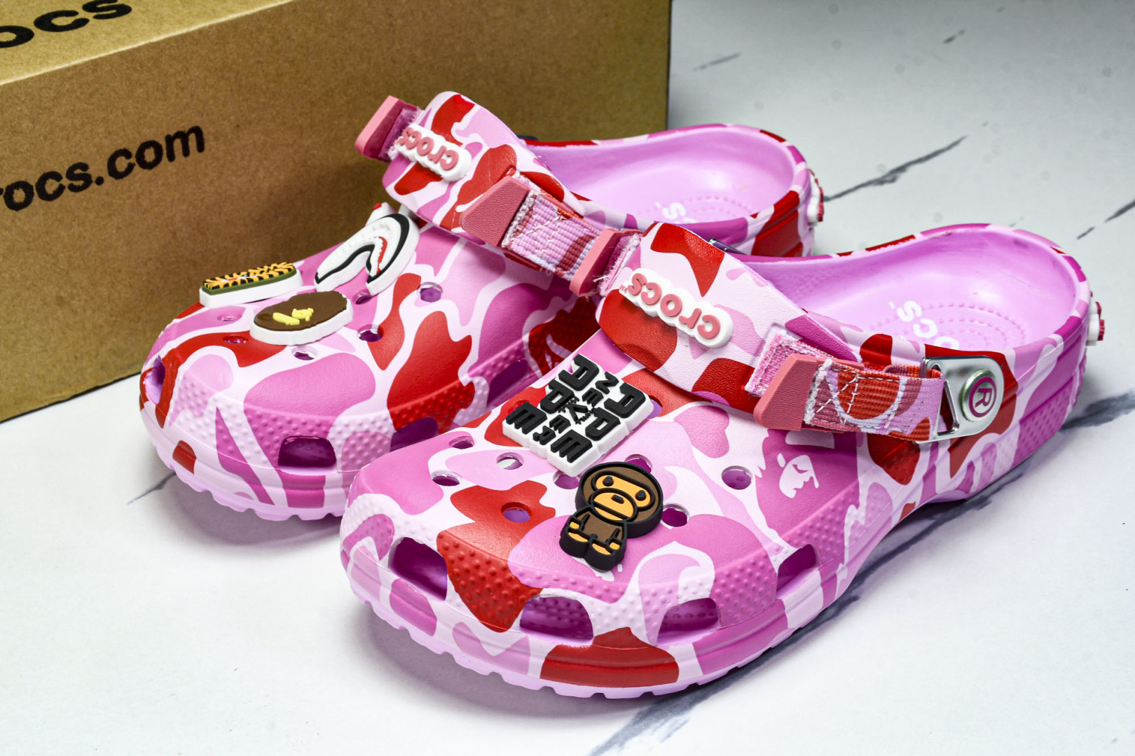  Bape x crocs classic clog卡骆驰 Classic clog 迷彩印花 舒适百搭