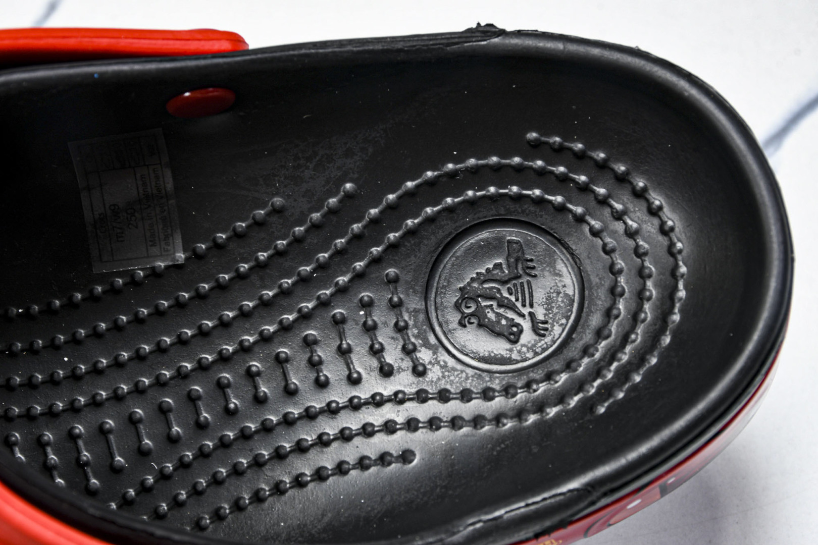  Cars x Crocs卡骆驰Classic clogLightning McQueen休闲舒适洞洞鞋