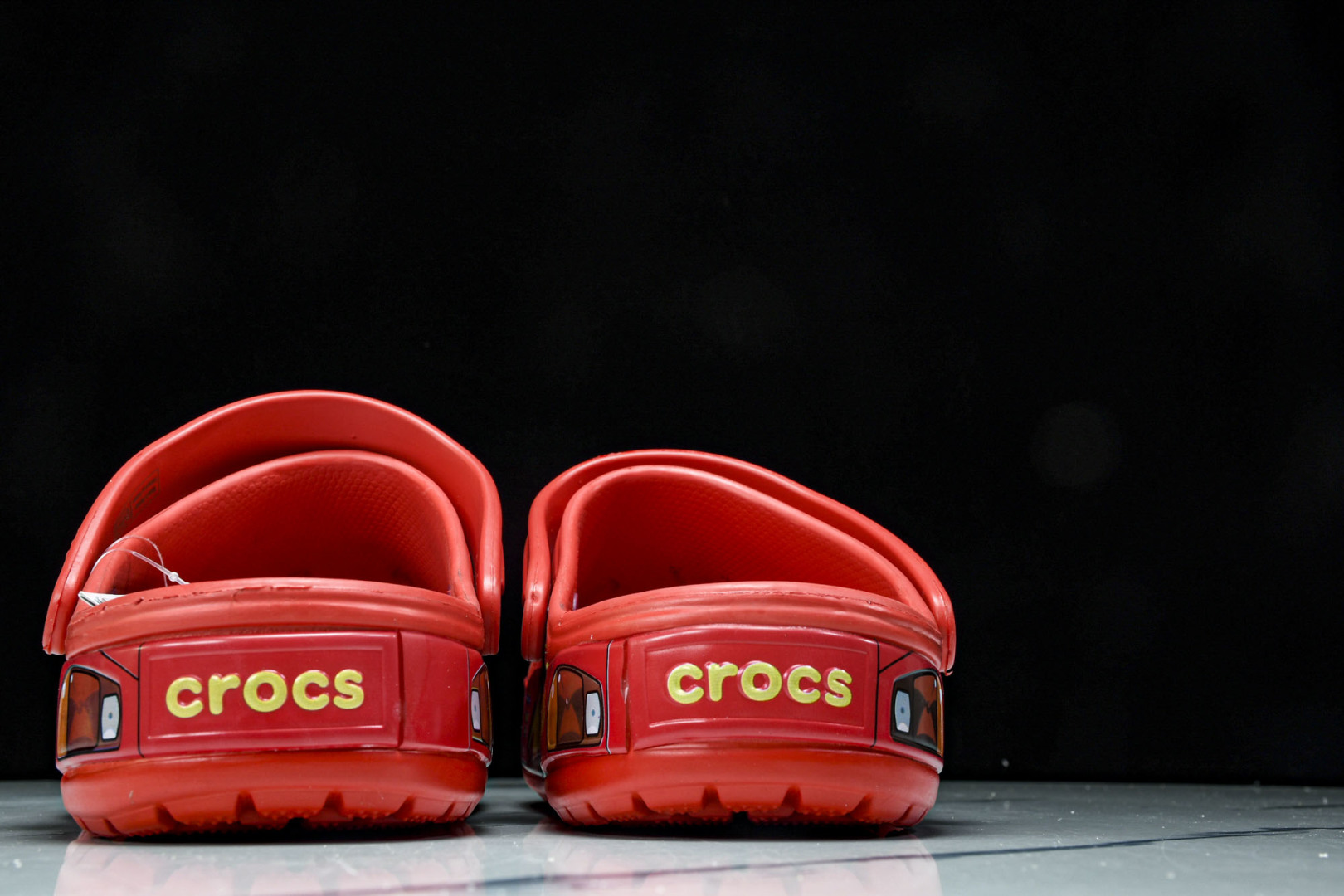  Cars x Crocs卡骆驰Classic clogLightning McQueen休闲舒适洞洞鞋