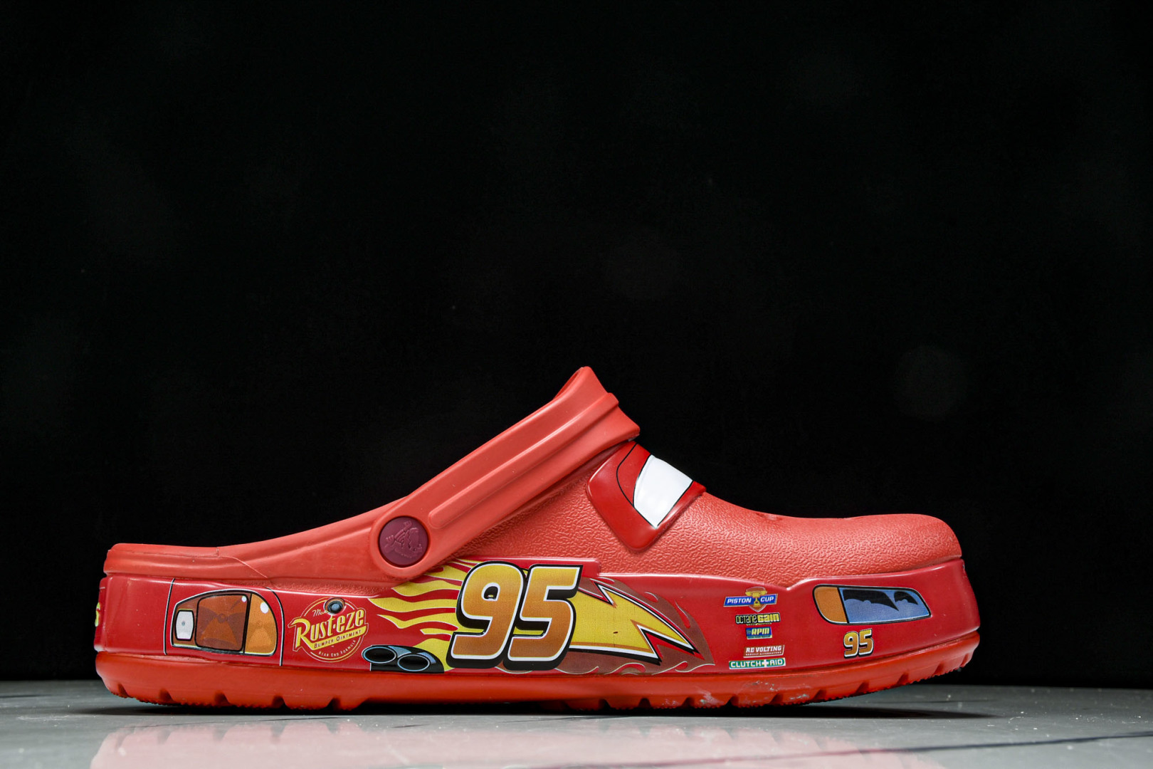  Cars x Crocs卡骆驰Classic clogLightning McQueen休闲舒适洞洞鞋