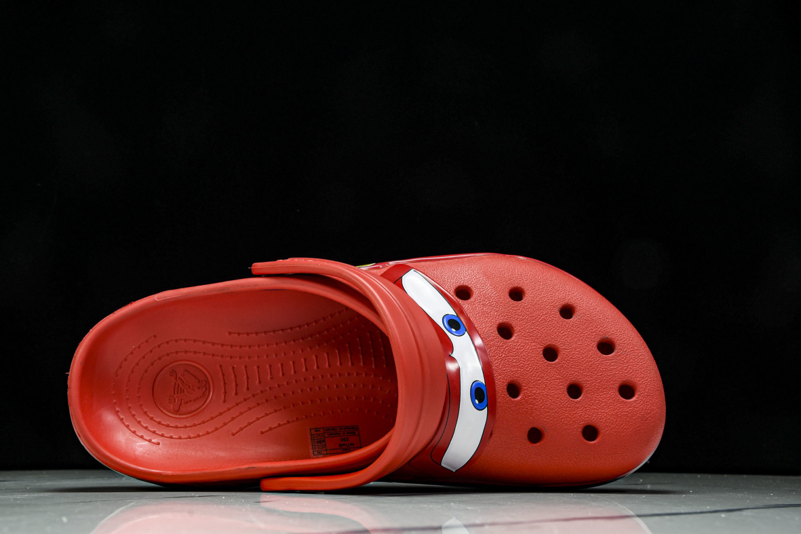  Cars x Crocs卡骆驰Classic clogLightning McQueen休闲舒适洞洞鞋