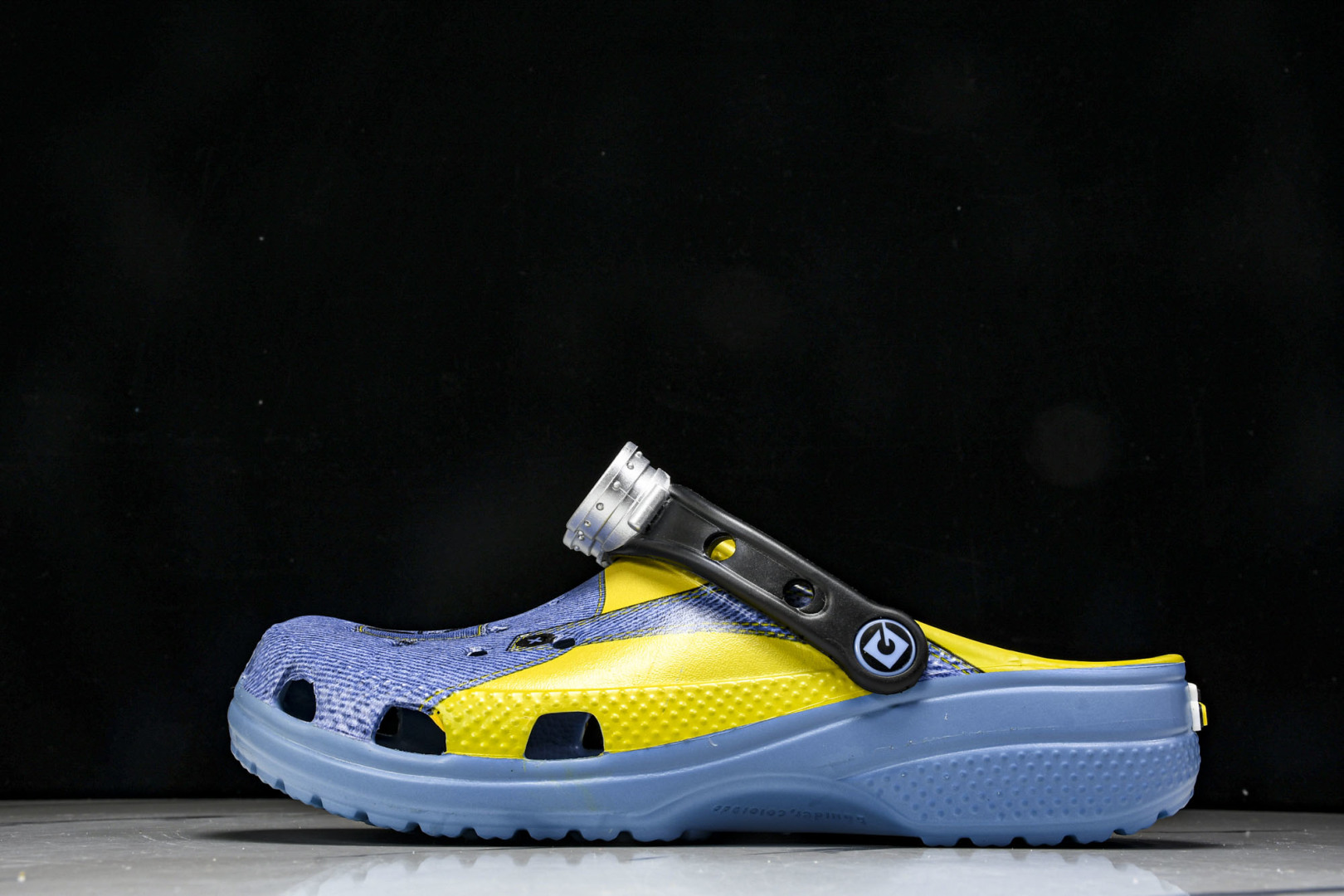  Crocs卡骆驰 小黄人限定合作系列EVA 经典一脚蹬包头洞洞鞋 蓝黄色 -001 尺码：M4（36-