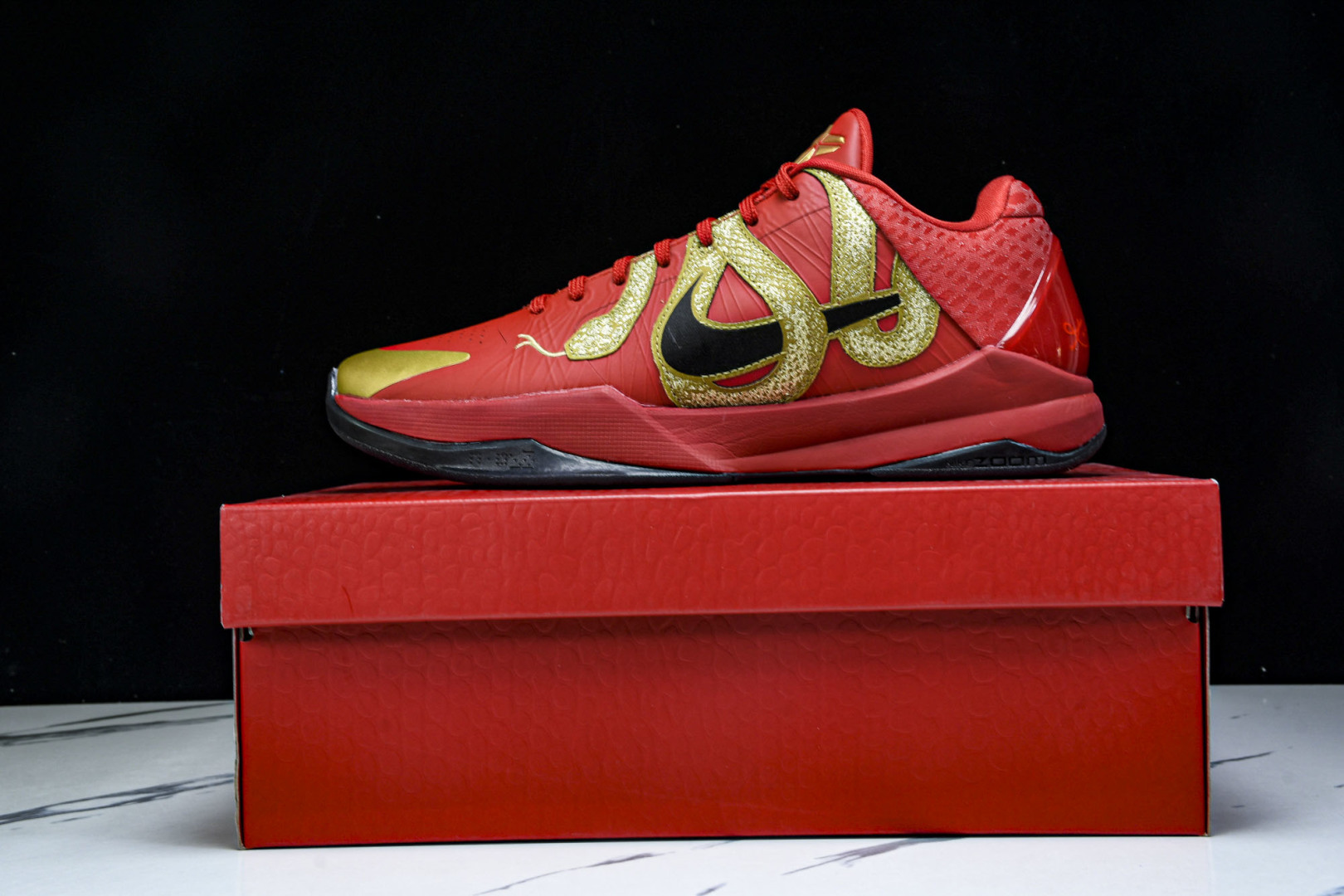  Nk Zoom Kobe V Protro 科比5 蛇年限定 复刻低帮实战篮球鞋 HF5182-600