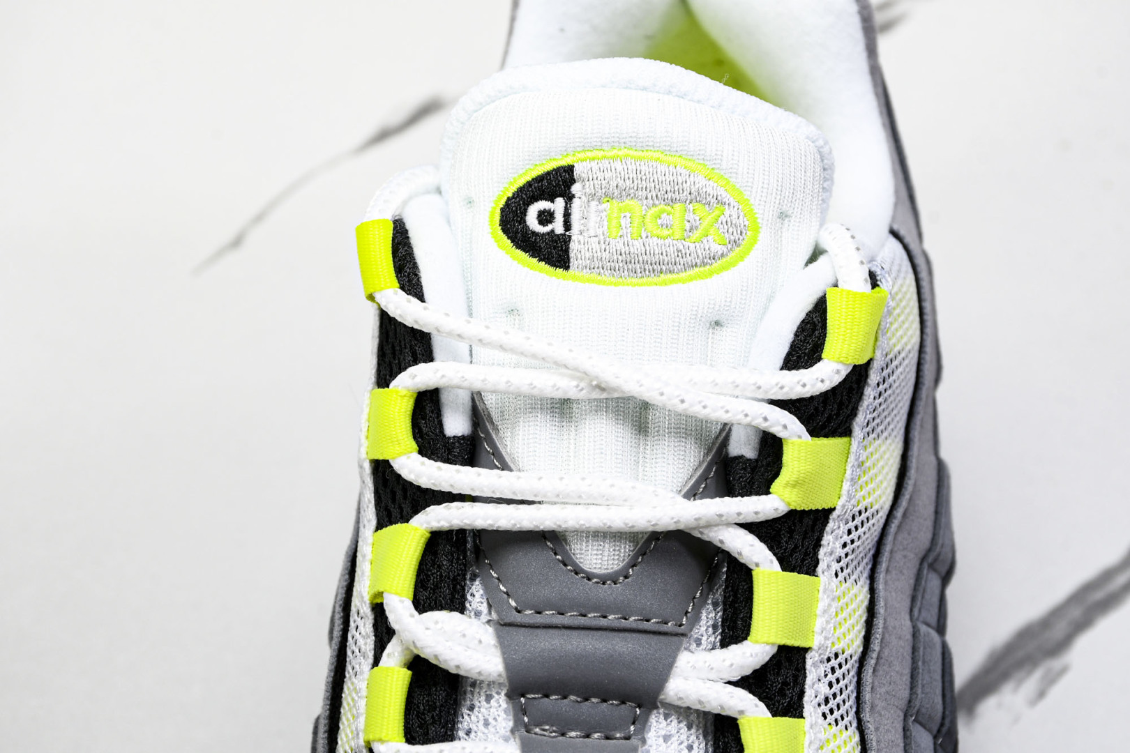  Denham x Nike Air Max 95 黑白绿牛仔 跑步鞋 DD9519-001 尺寸 40