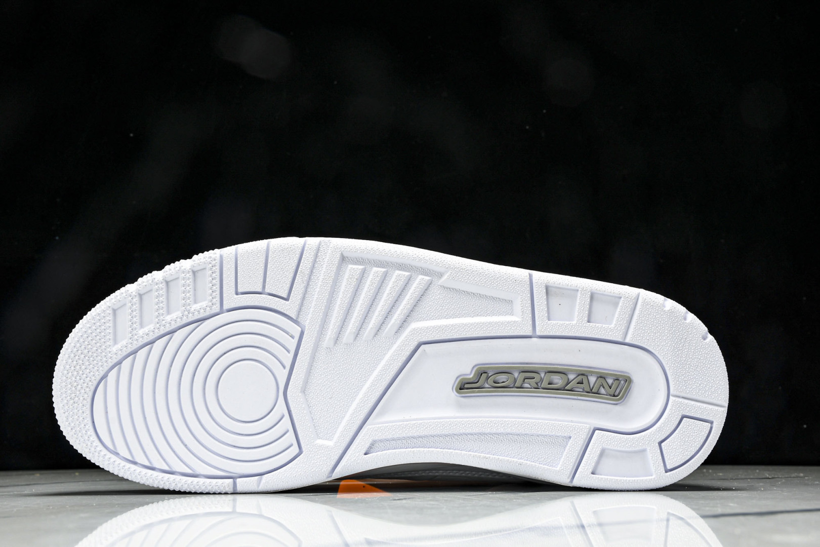  Jordan Air Jordan 3 “Pure Money”白色 CT8532-111 尺寸 40