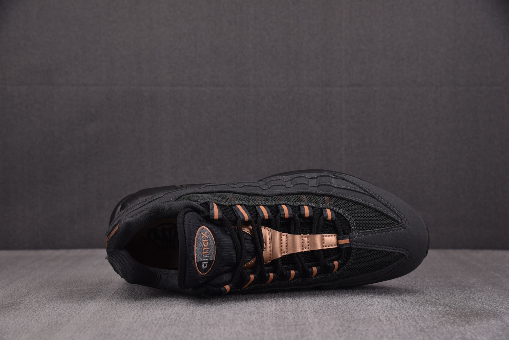  Nike Air Max 95 复古减震气垫跑鞋 HQ6457-001 尺寸 40 40.5 41 4
