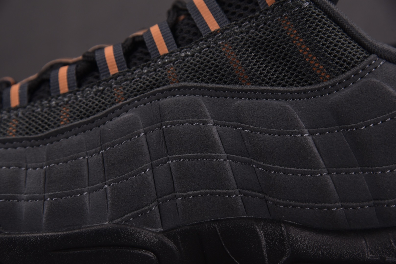  Nike Air Max 95 复古减震气垫跑鞋 HQ6457-001 尺寸 40 40.5 41 4
