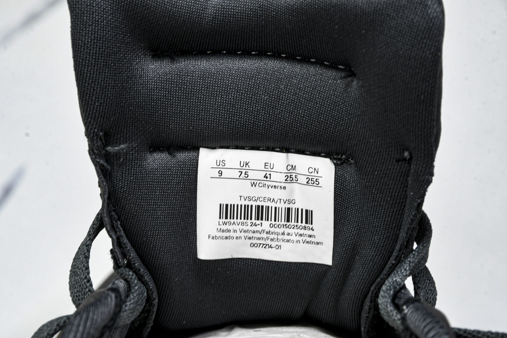  Lululemon Cityverse 露露乐蒙 低帮运动休闲板鞋 LW9AV8S 01-24 尺码 