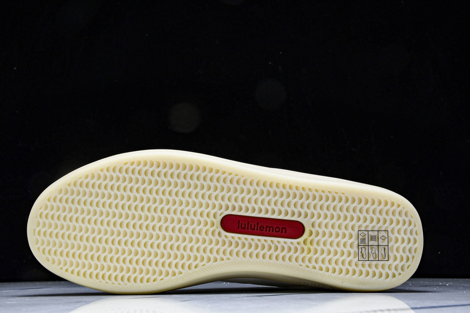  Lululemon Cityverse 露露乐蒙 低帮运动休闲板鞋 LW9B07S 04-24 尺码 