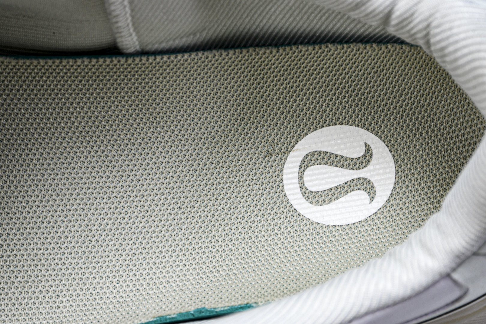  Lululemon Cityverse 露露乐蒙 低帮运动休闲板鞋 LW9FFIS 01-24 尺码 