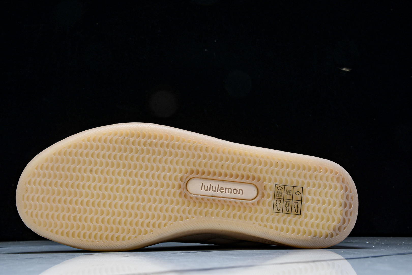  Lululemon Cityverse 露露乐蒙 低帮运动休闲板鞋 LW9FFIS 02-24 尺码 