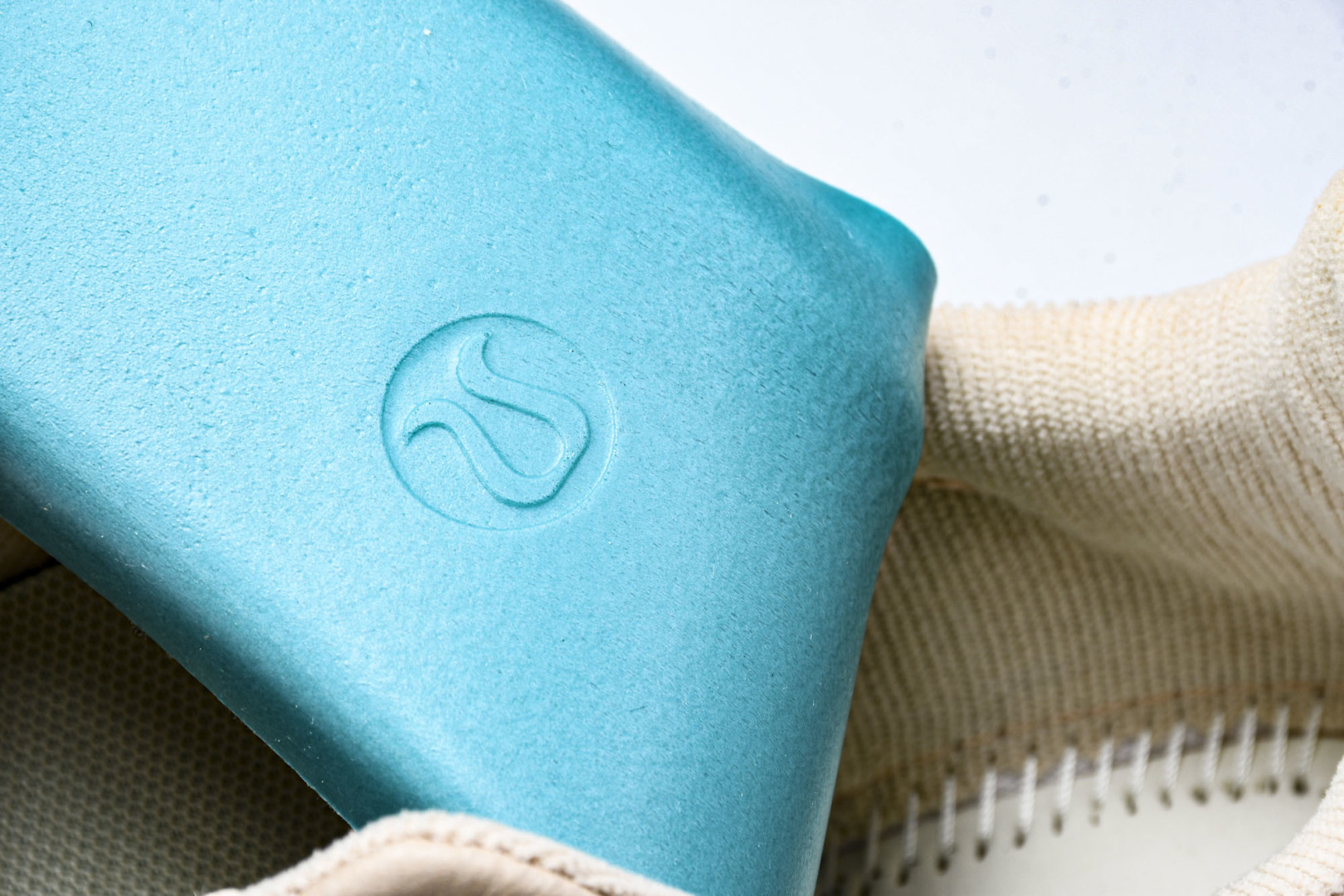  Lululemon Cityverse 露露乐蒙 低帮运动休闲板鞋 LW9FFIS 02-24 尺码 