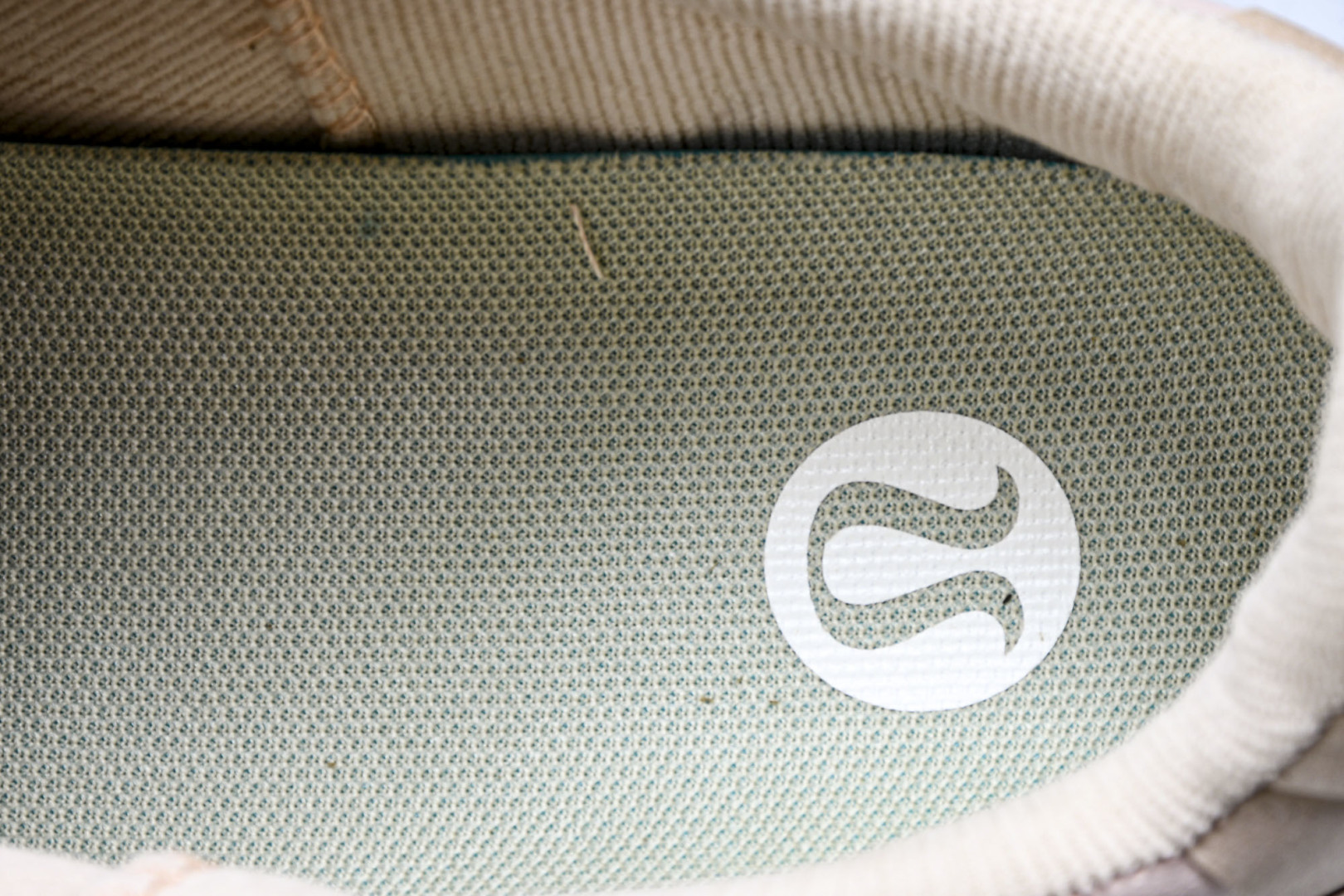  Lululemon Cityverse 露露乐蒙 低帮运动休闲板鞋 LW9FFIS 02-24 尺码 