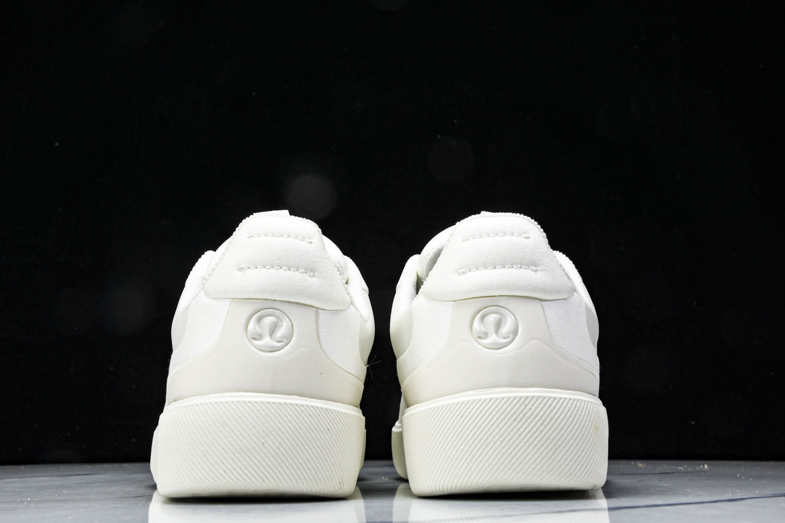  Lululemon Cityverse 露露乐蒙 低帮运动休闲板鞋 LW9FFIS 03-24 尺码 
