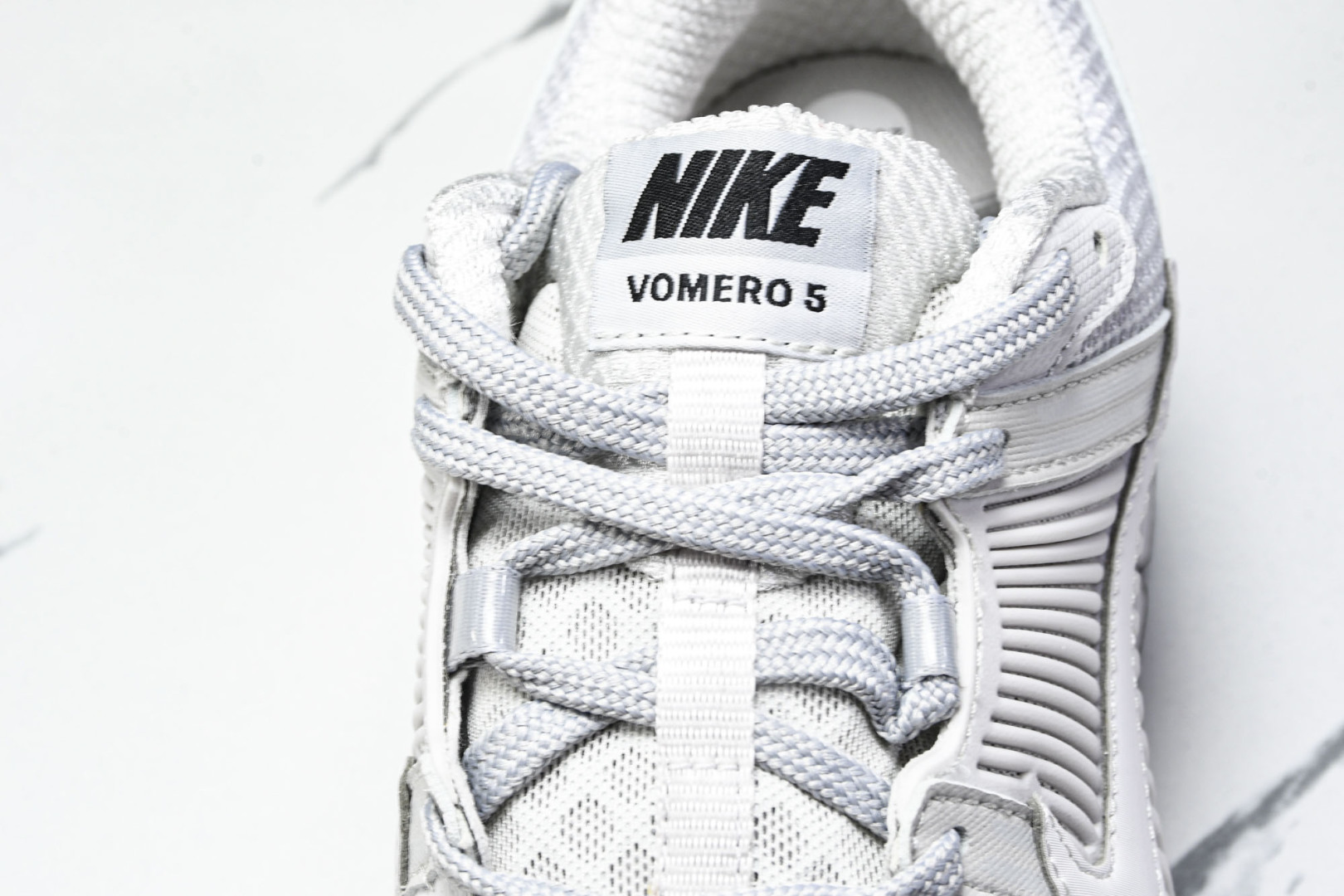  Nk Zoom Vomero 5 SP 佛莫罗5代系列经典复古休闲运动慢跑鞋 BV1358-001 尺