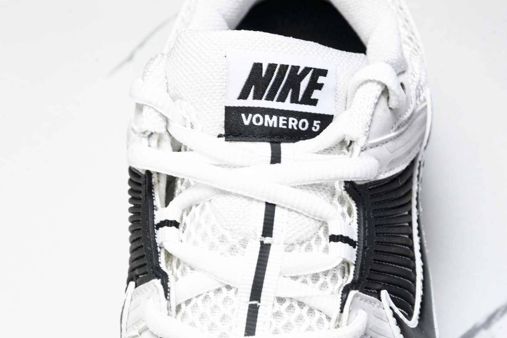  Nk Zoom Vomero 5 SP 佛莫罗5代系列经典复古休闲运动慢跑鞋 FB9149-101 尺