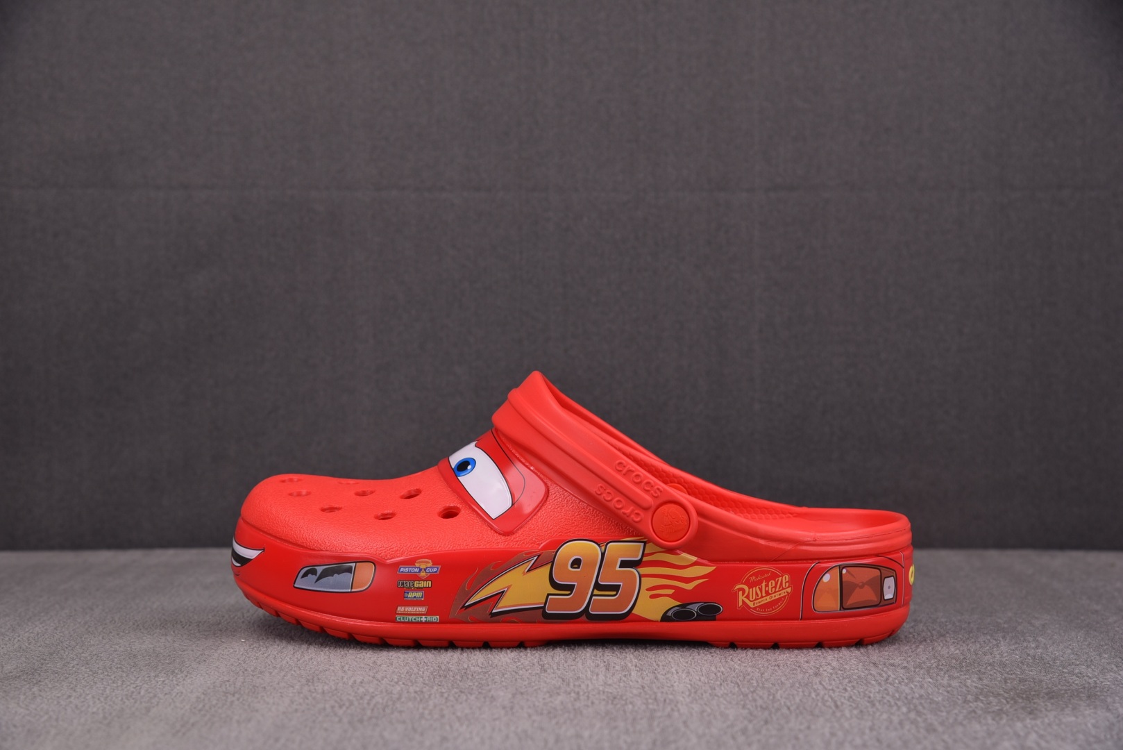  Crocs Classic Clog 趣味涂鸦 红色 尺码：M4（36-37） M5（37-38） M