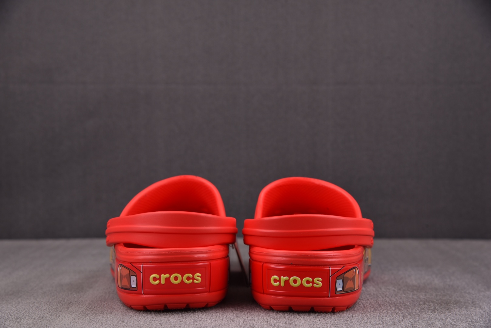  Crocs Classic Clog 趣味涂鸦 红色 尺码：M4（36-37） M5（37-38） M