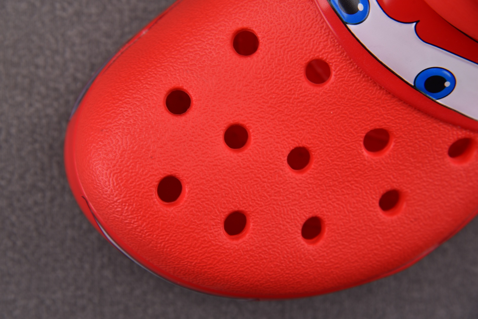  Crocs Classic Clog 趣味涂鸦 红色 尺码：M4（36-37） M5（37-38） M