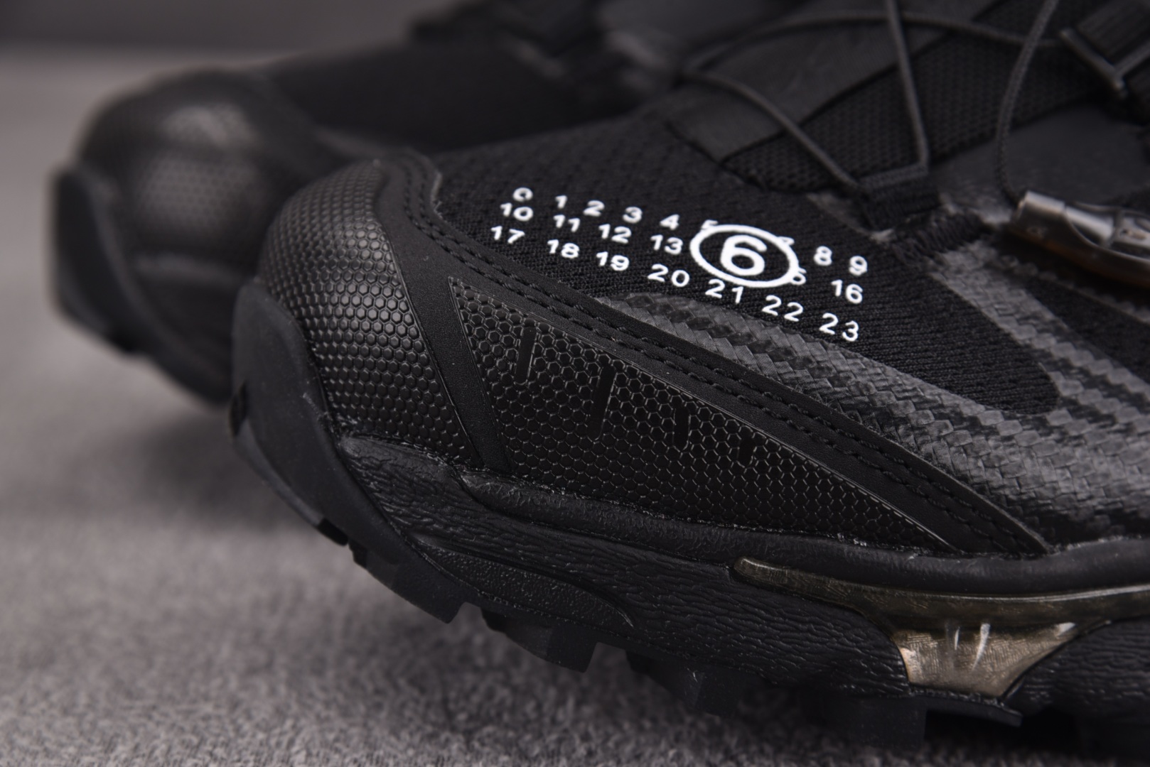  Salomon MM6 Maison Margiela x XT-4 Mule Black 黑色  尺
