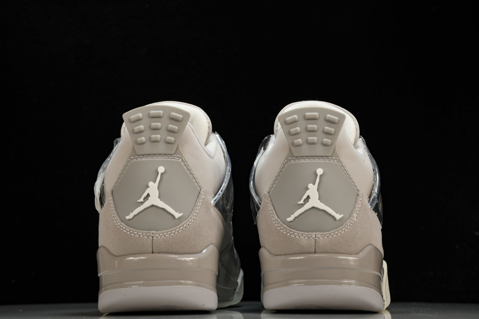 AJ4矿石灰 尺码40-48.5

纯原版出品-Air Jordan 4 Light Iron Ore 