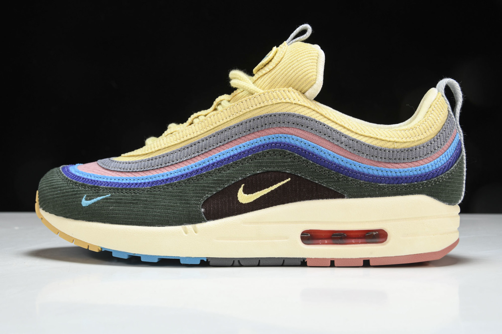 97 灯芯绒 尺码：36-47.5

纯原版出品-Nike Air Max 1/97 灯芯绒 AJ421