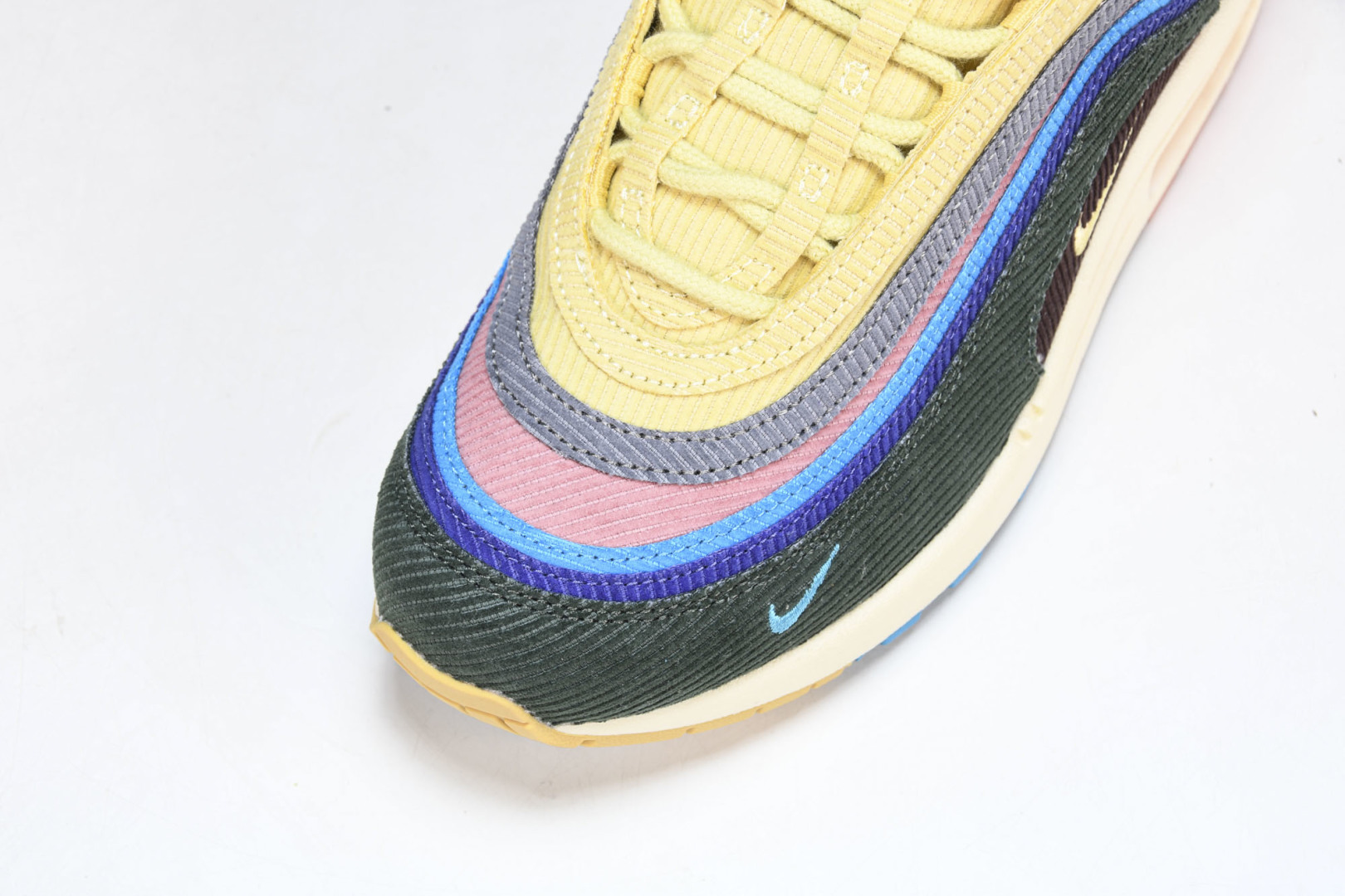 97 灯芯绒 尺码：36-47.5

纯原版出品-Nike Air Max 1/97 灯芯绒 AJ421