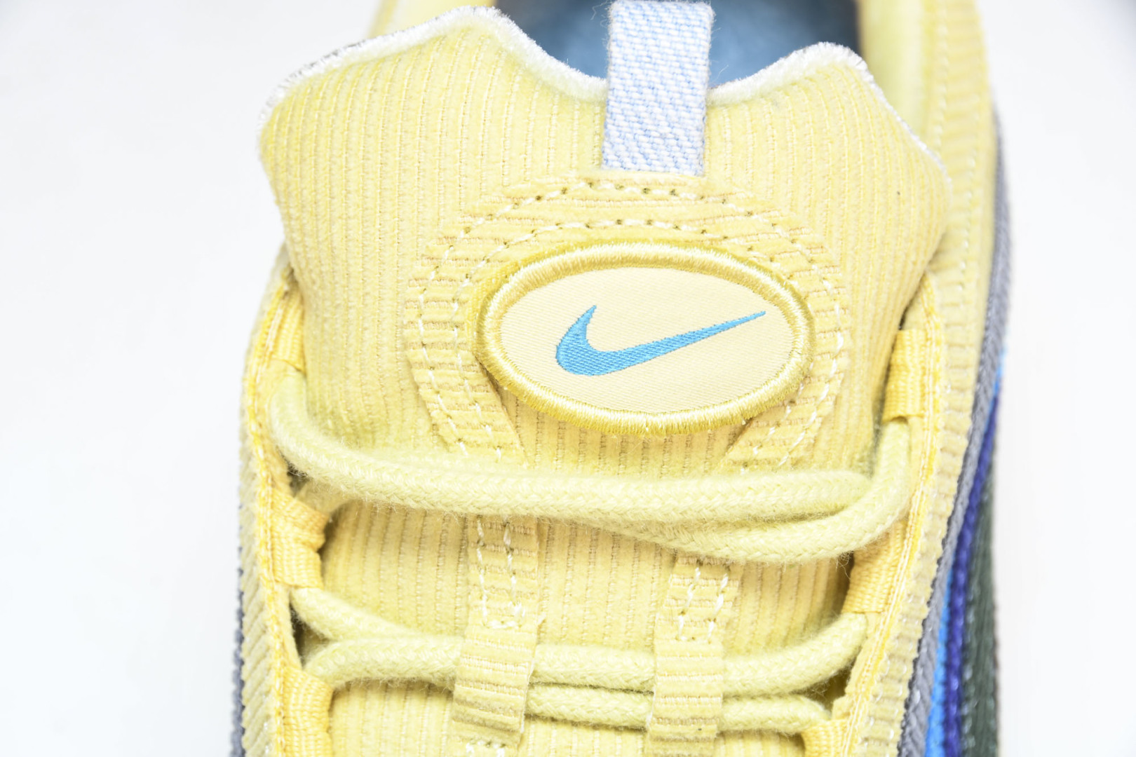 97 灯芯绒 尺码：36-47.5

纯原版出品-Nike Air Max 1/97 灯芯绒 AJ421