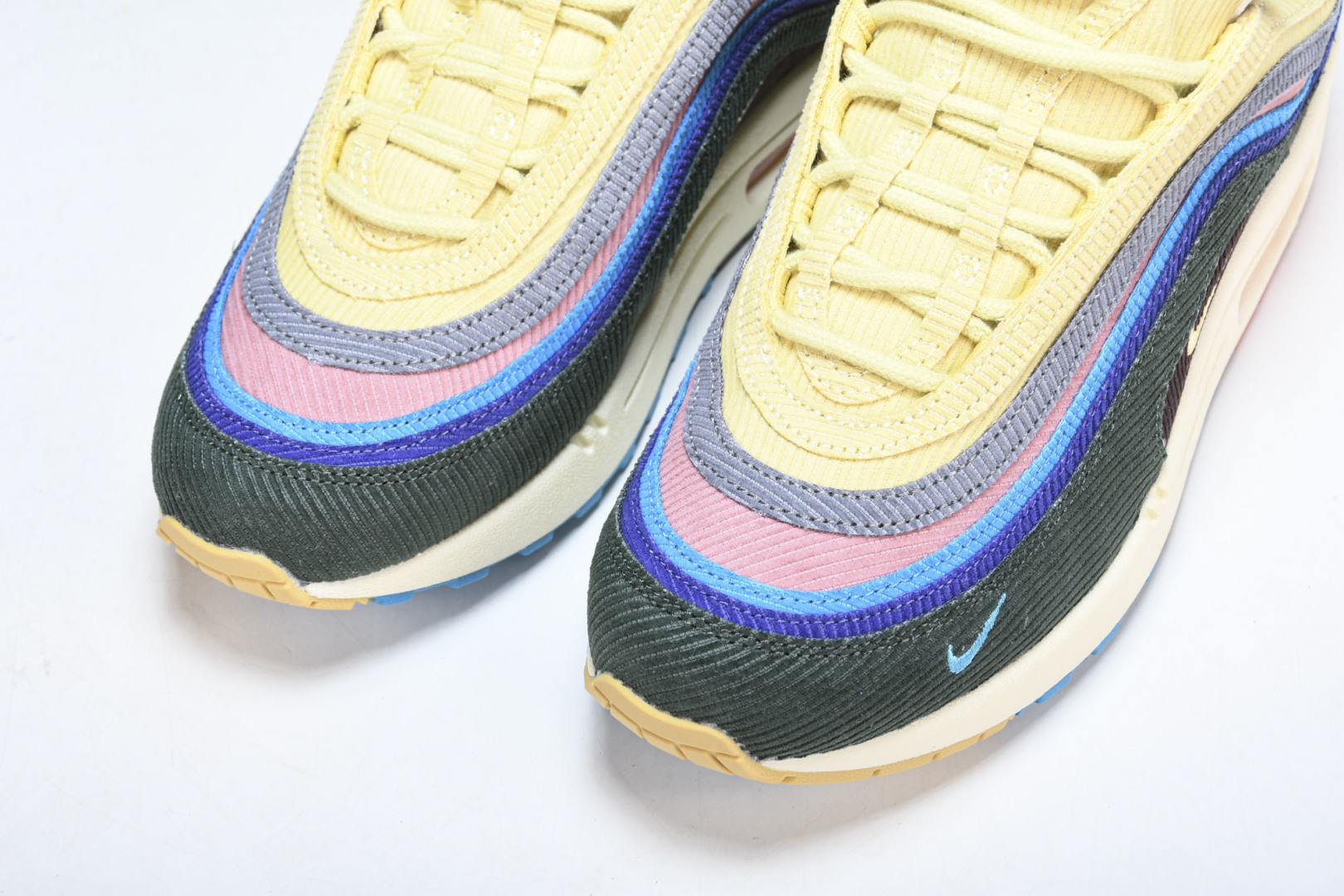 97 灯芯绒 尺码：36-47.5

纯原版出品-Nike Air Max 1/97 灯芯绒 AJ421