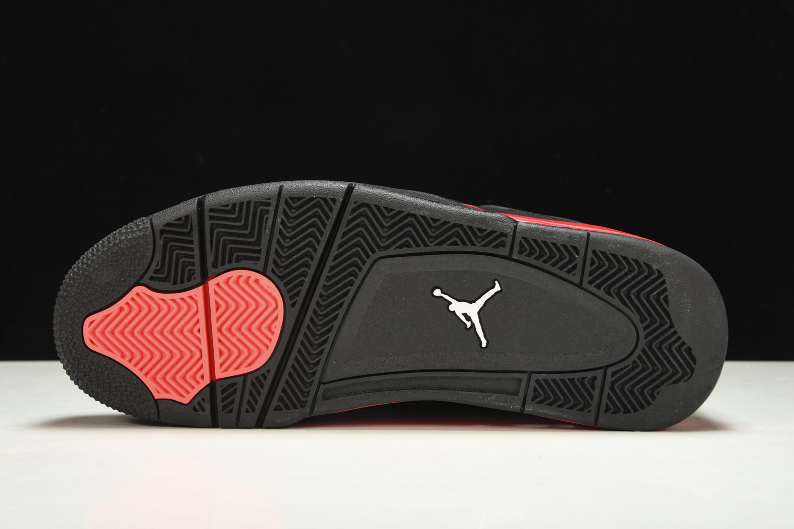 AJ4黑红 尺码40-48.5

纯原版-Air Jordan 4 Retro University B
