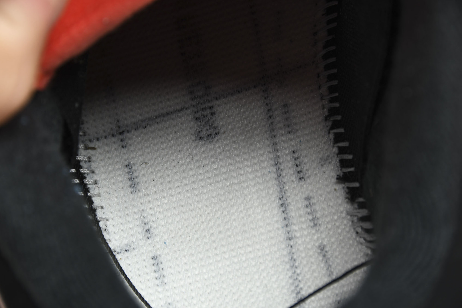AJ4黑红 尺码40-48.5

纯原版-Air Jordan 4 Retro University B