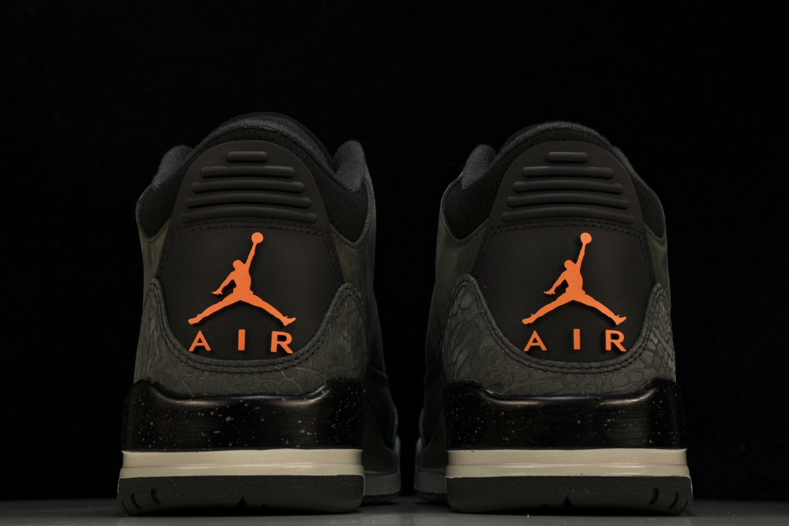 AJ3恐惧 鞋码40-48.5

纯原出品-Air Jordan AJ3 Retro 恐惧 CT8532