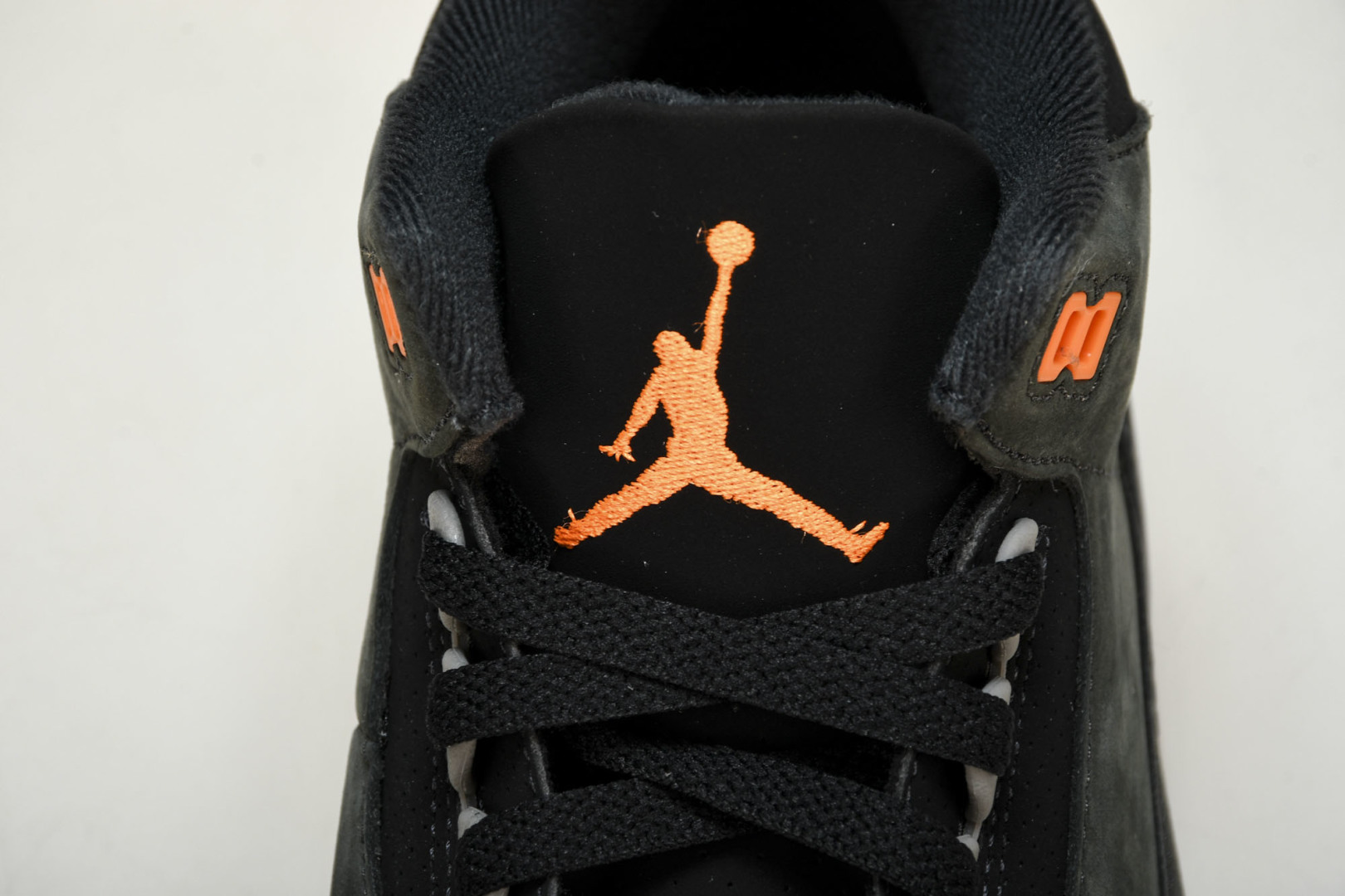 AJ3恐惧 鞋码40-48.5

纯原出品-Air Jordan AJ3 Retro 恐惧 CT8532