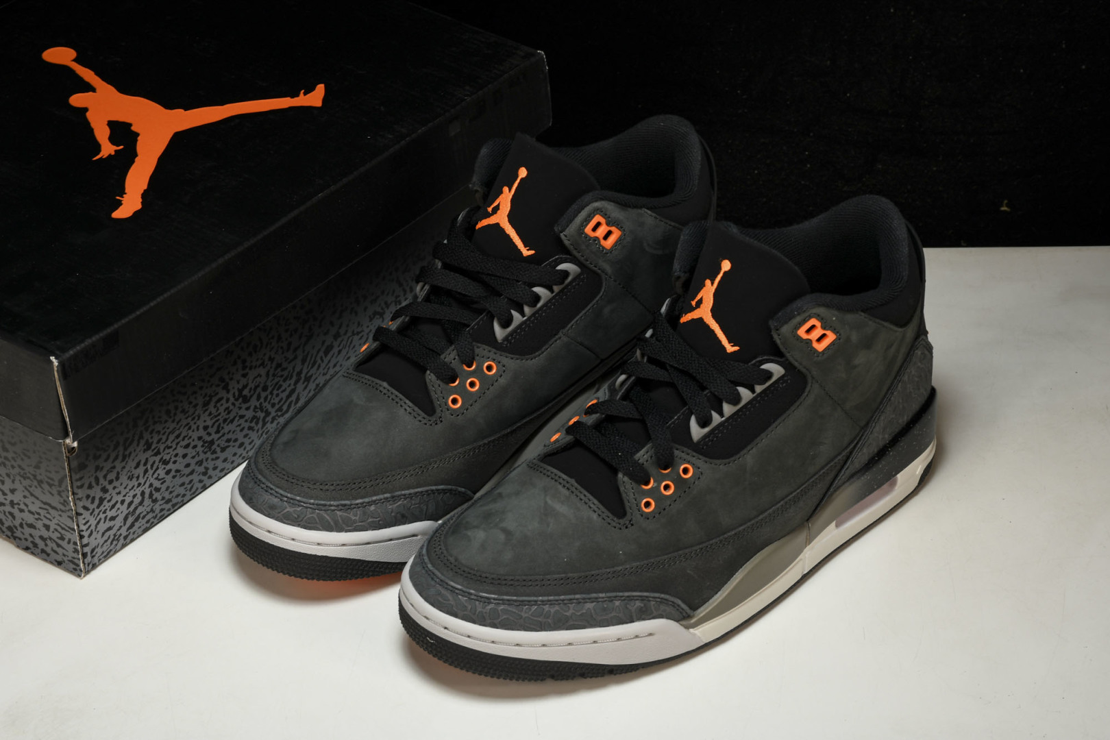 AJ3恐惧 鞋码40-48.5

纯原出品-Air Jordan AJ3 Retro 恐惧 CT8532