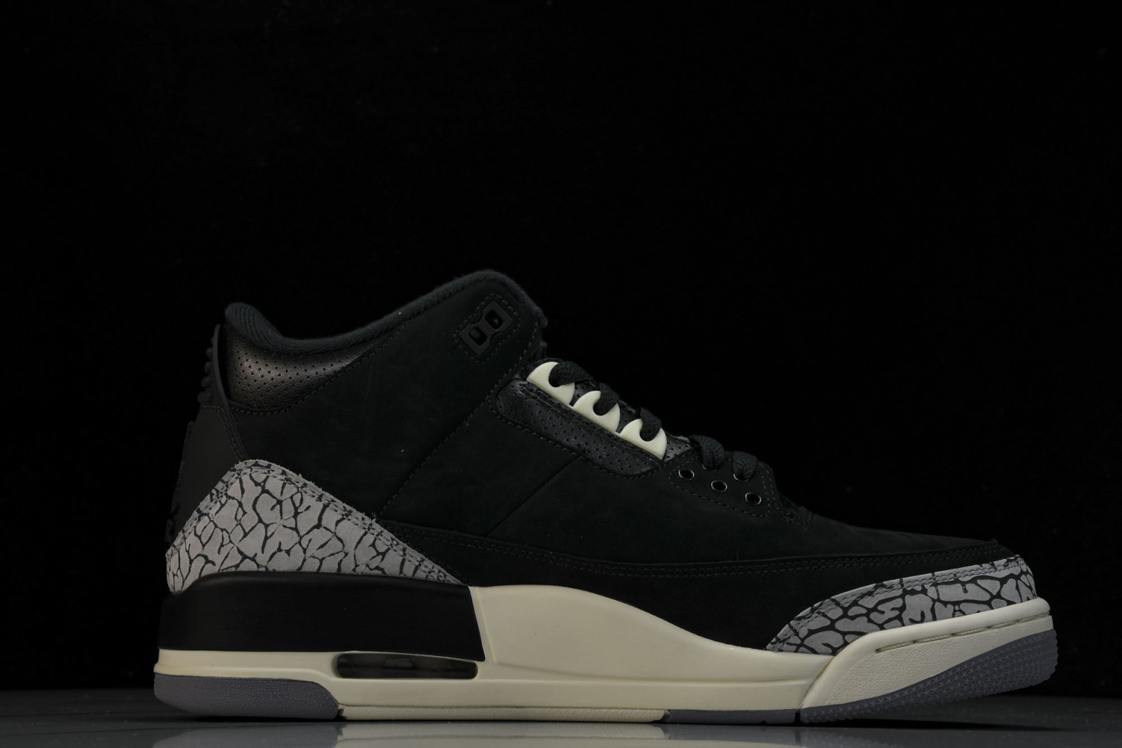 AJ3黑色 尺码36-47.5

纯原-WMNS Air Jordan 3“Off Noir”黑色 CK