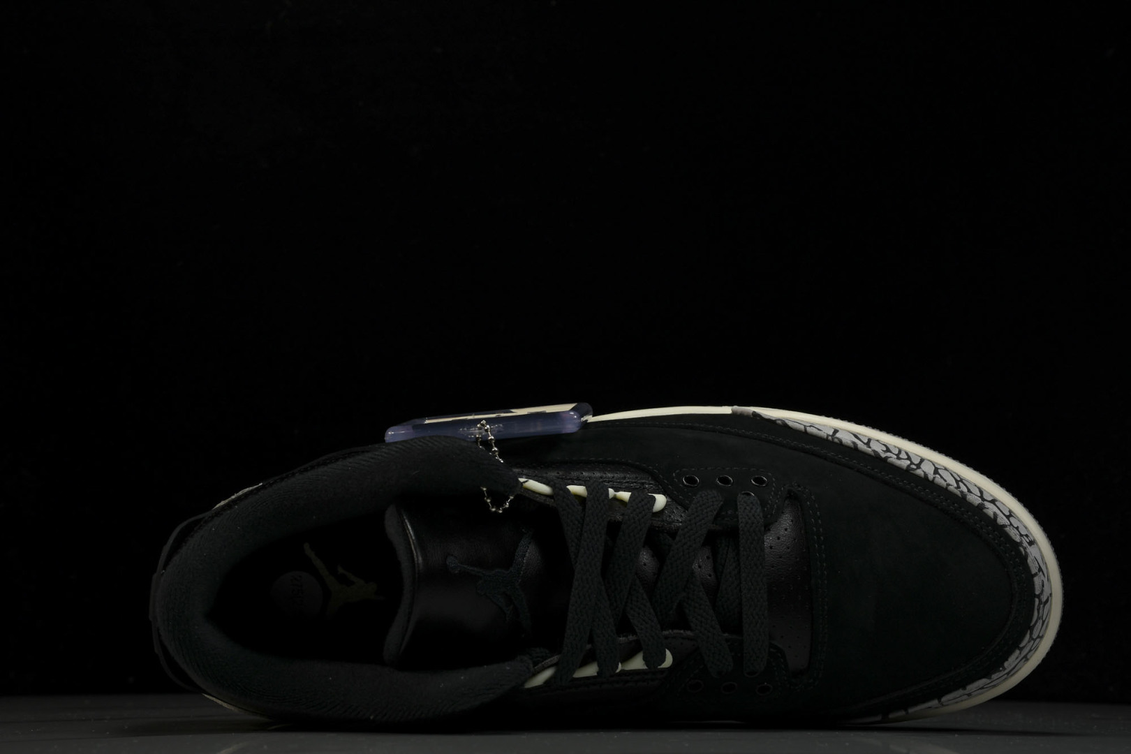 AJ3黑色 尺码36-47.5

纯原-WMNS Air Jordan 3“Off Noir”黑色 CK