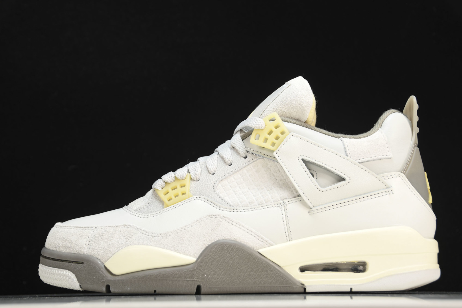 AJ4 灰兔子 鞋码40-47.5

纯原版出品-Air Jordan 4 SE“Craft”AJ4 灰