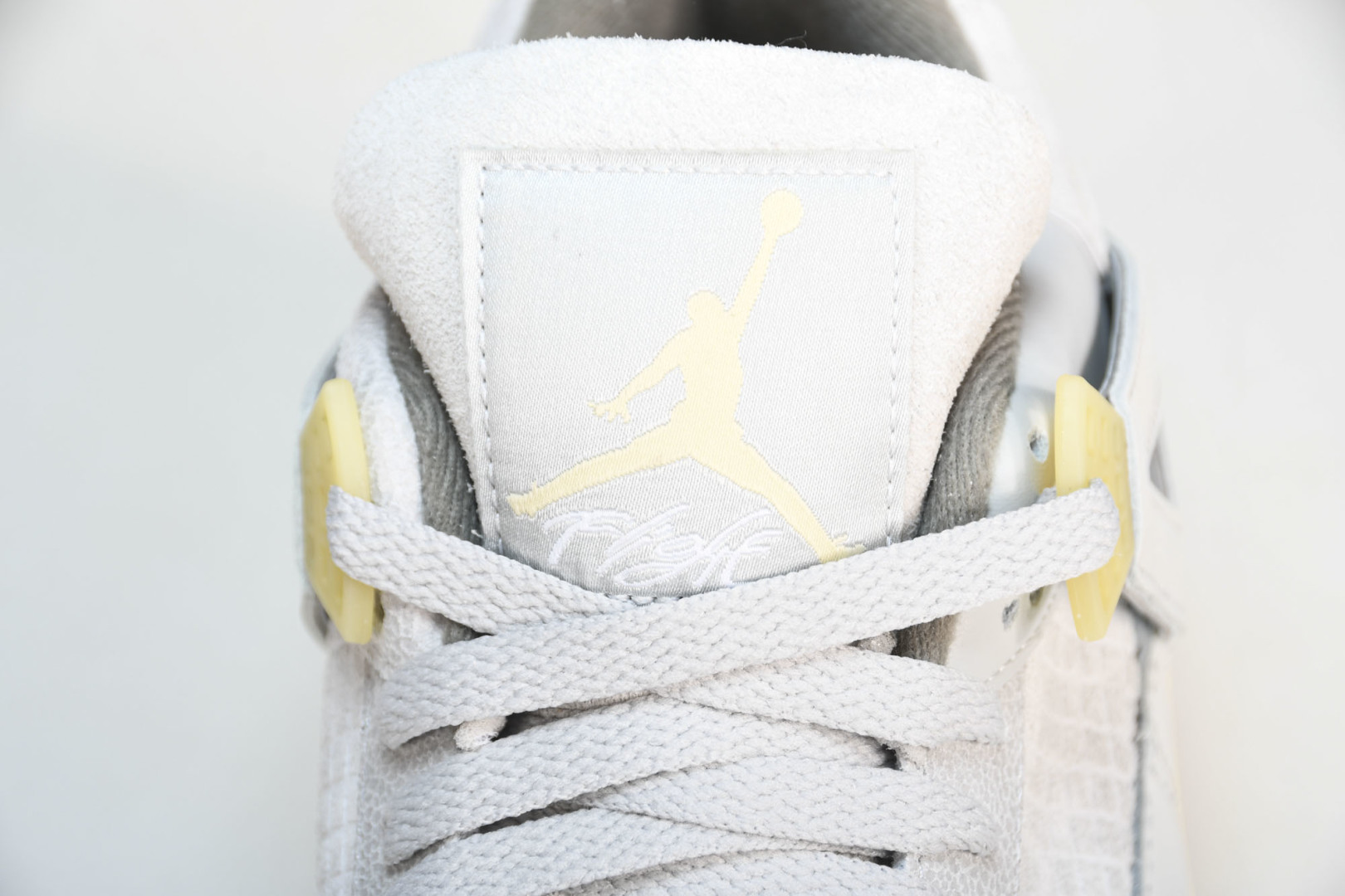 AJ4 灰兔子 鞋码40-47.5

纯原版出品-Air Jordan 4 SE“Craft”AJ4 灰