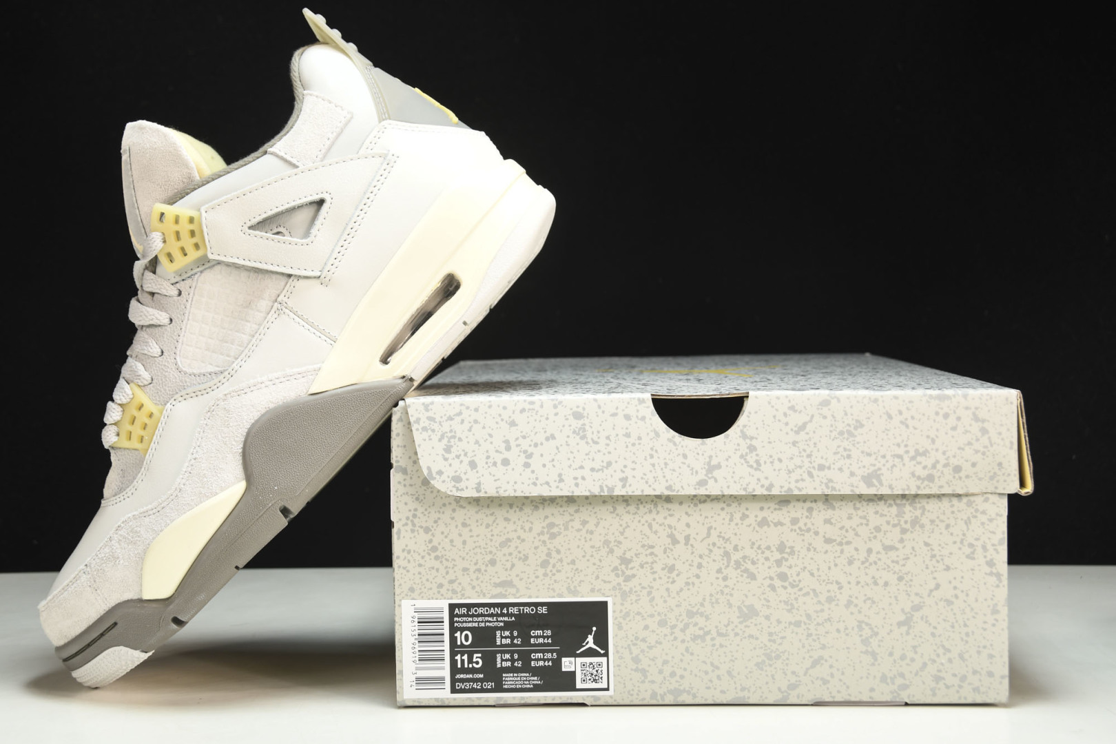 AJ4 灰兔子 鞋码40-47.5

纯原版出品-Air Jordan 4 SE“Craft”AJ4 灰
