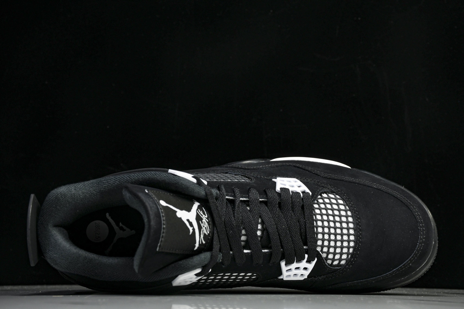 AJ4黑白 尺码40-48.5

纯原版出品-Air Jordan 4 Retro“White Thun