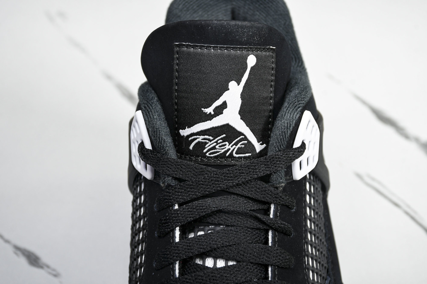AJ4黑白 尺码40-48.5

纯原版出品-Air Jordan 4 Retro“White Thun